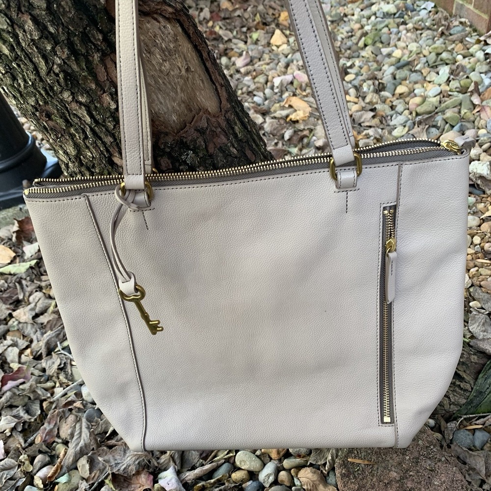 Fossil Women's Tara Leather Shopper Tote Purse Handbag for Women Cream Key Large